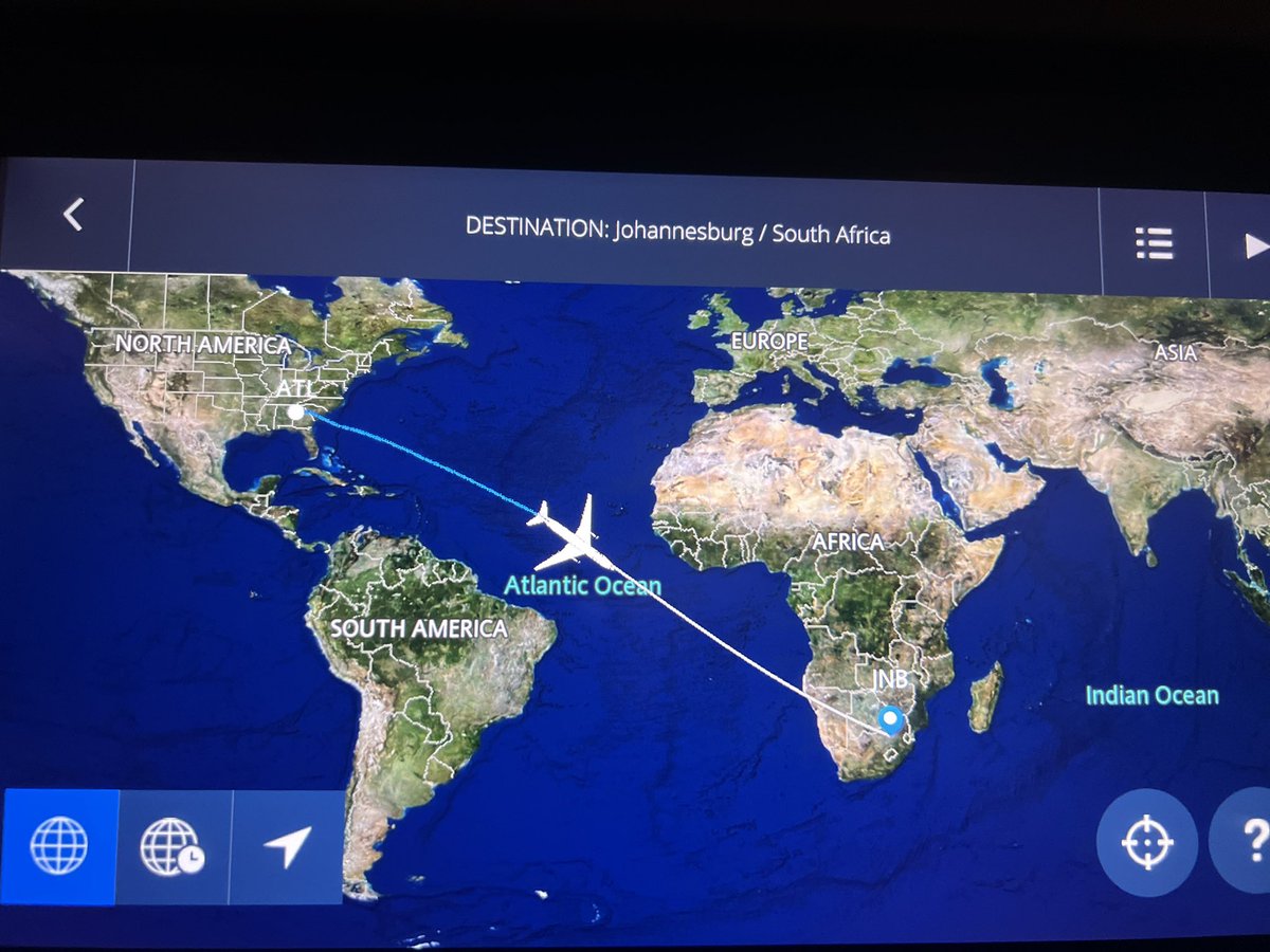 PINKETT10's tweet photo. Touch down to the Continent!!! Always looking forward to being a zombie after 15hrs and minutes above sea level. https://t.co/xLtC8sSlb7