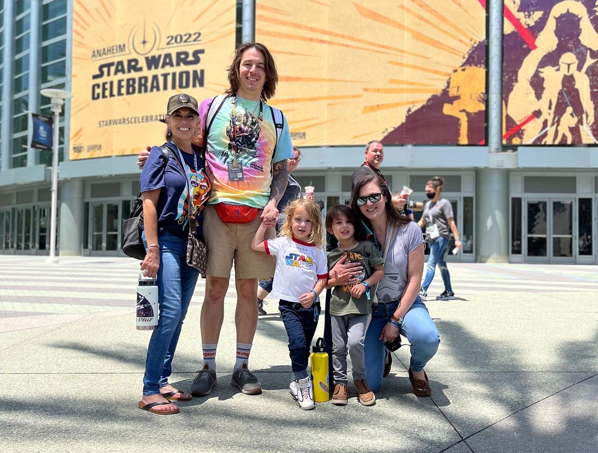 Spartanozzy's tweet photo. Star Wars Celebration was fantastic! It is always surreal to cross an item off the ole bucket list. Here are some videos and pictures from the weekend!
#starwars #swca #starwarscelebration2022 https://t.co/gifLrERY0E