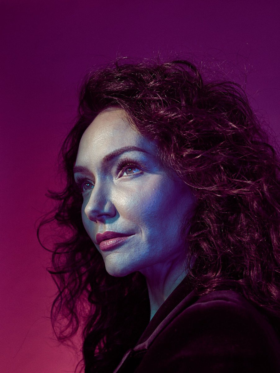 backtobway's tweet photo. this is my favorite set of pictures from katrina
the lighting. the style. the hair. https://t.co/bCJFL6UVTx
