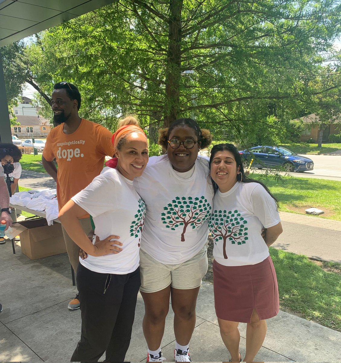 Thank you to <a href="/PRH_Houston/">hugh jackman</a> for hosting a family reunion! We had so much fun!❤️