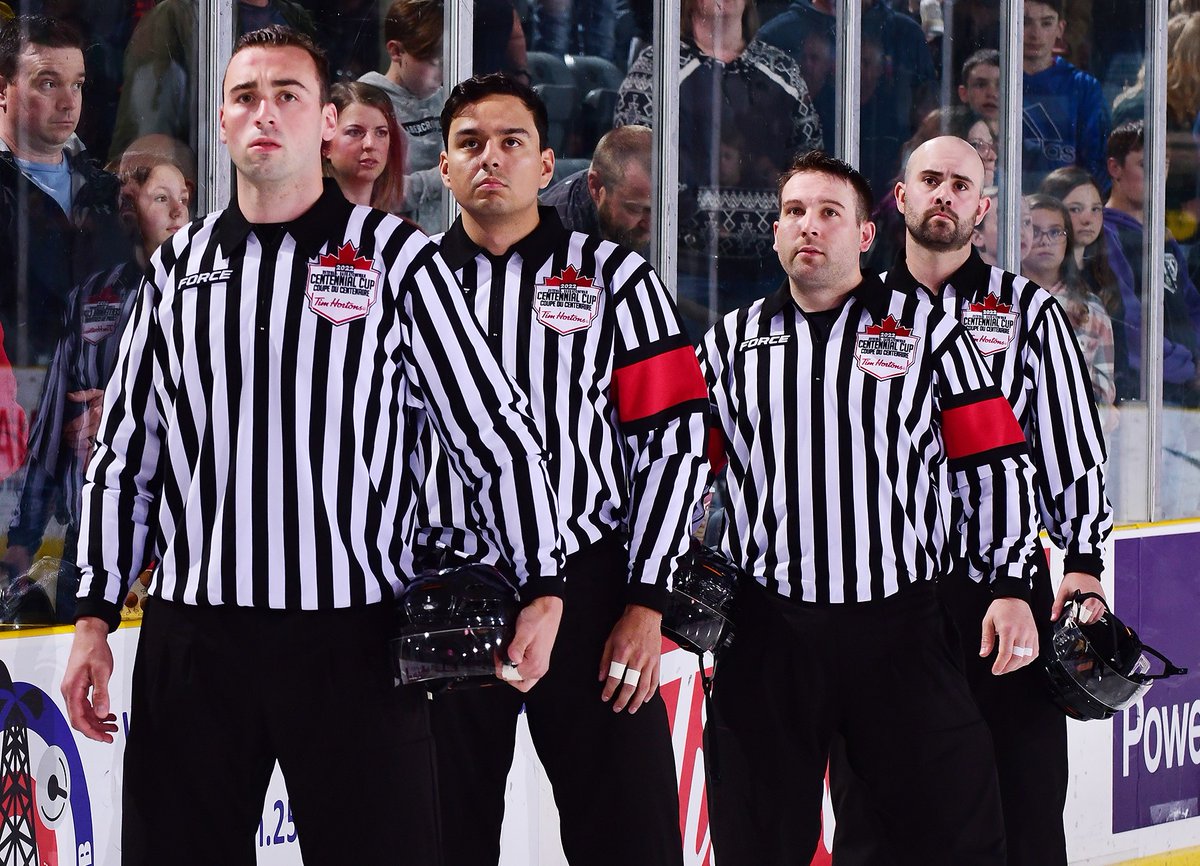 HockeyCanada's tweet image. Congratulations to the officials selected for the #CentennialCup final! 🦓

REFEREES:
⚫️ Brayden Arcand (@HockeyAlberta)
⚪️ Bryce Sebastian (@hockeysask)

LINESPERSONS:
⚫️ Maxime Bédard (@HockeyQuebec)
⚪️ Tanner McGregor (@hockeysask)

@TimHortons | @cjhlhockey