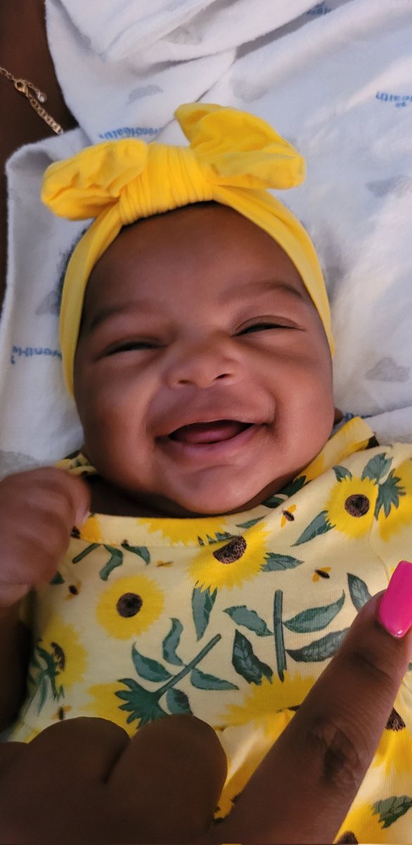 CoraWilson2011's tweet photo. My little rose in her sunflowers! 2 months and 1 week old! #KadiRose https://t.co/wO1RRuMgE0