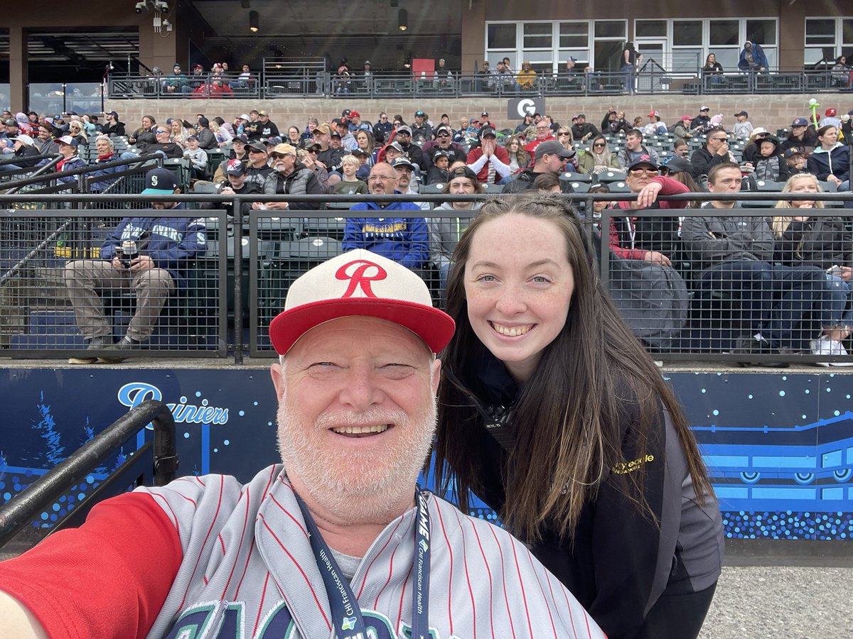 wrede_jr's tweet photo. #RSelfie https://t.co/reh8Z0KHnm