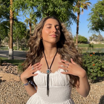 jillianybarra's tweet photo. #NewProfilePic https://t.co/ImwHg8daYJ
