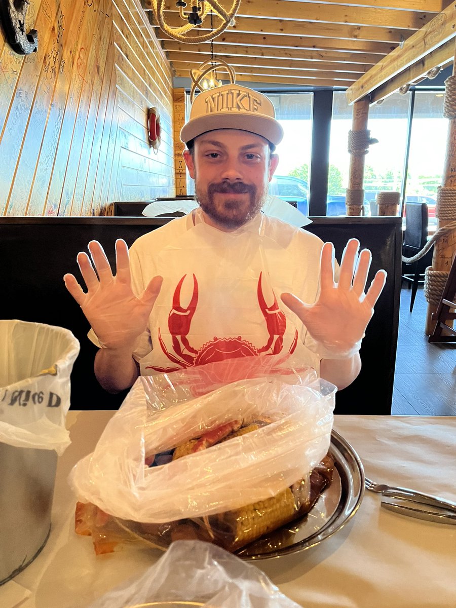 Happy 9 months to the loml!!!

We spent it sleeping in, getting Juicy’s, going to the Hispanic flea market, shopping, and getting Cold Stone 🥰 

I love you forever!!