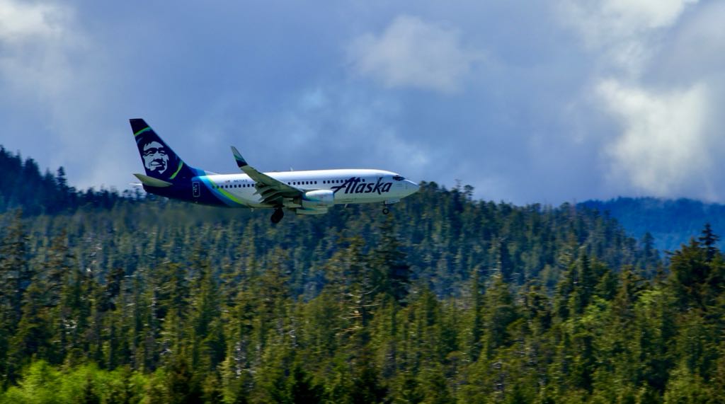 morriscpa's tweet photo. @alaskaair N611AS on approach Ketchikan 5-29-22 B737-700 #737-700 #alaskaair #Ketchikan https://t.co/0SHJ5OxvBV