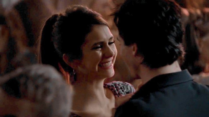 dobredelenx's tweet photo. pov: you are Damon Salvatore https://t.co/Croy9fugOL