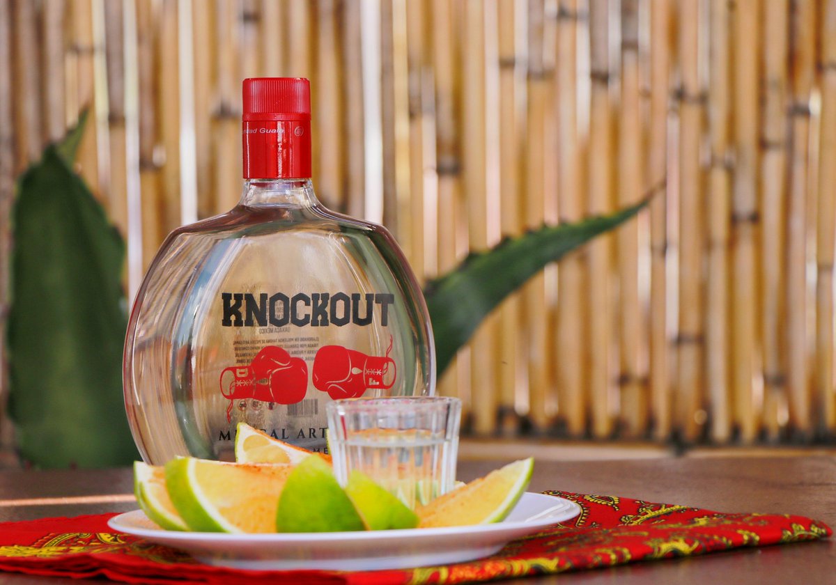 mezcalknockout's tweet photo. Tarde de #mezcalartesanal #knockout 🥊🥊 https://t.co/WIJDIP2ldj