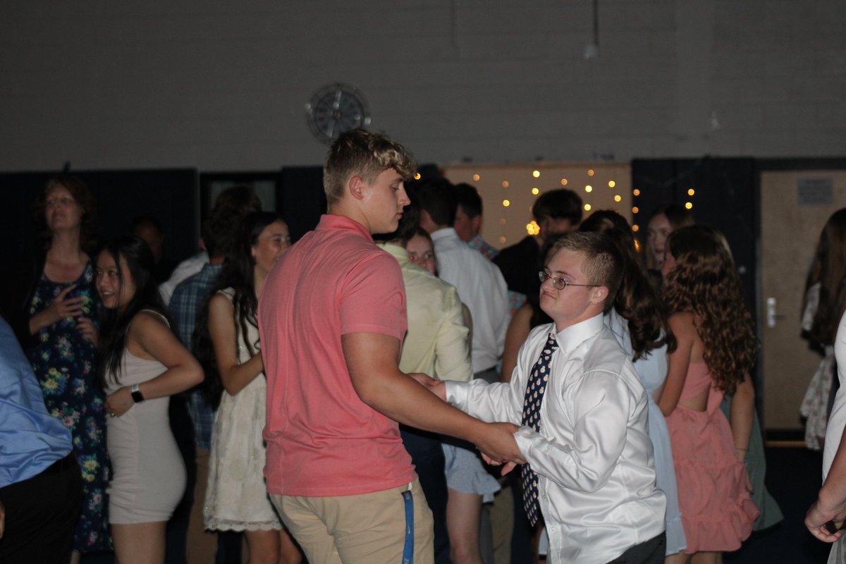 QBestBuddies's tweet photo. Dancing the night away! The Best Buddies Ball 2022! 

@BillHarner @QCSDnews @OfficialQCHS @QCHSPantherPack https://t.co/zDQj3n8433
