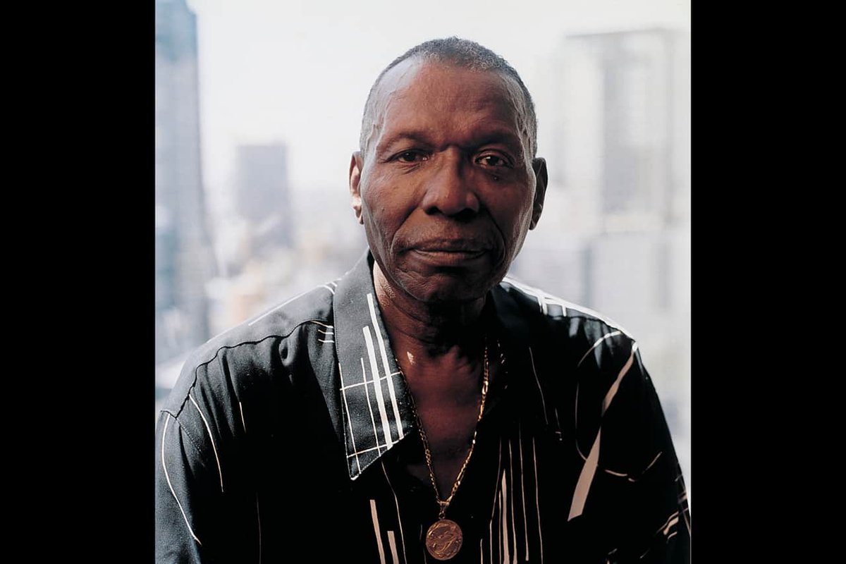 本日5月18日は04年にこの世を去ったジャズ・ドラムの巨人、#エルヴィン・ジョーンズ の命日です。昨年、ジョン・コルトレーンの未発表ライヴ音源がリリースされ、改めて注目を浴びたエルヴィン。そのルーツを語ったドラマガ独占インタビューの一部がこちらになります↓ 

drumsmagazine.jp/player/archive…