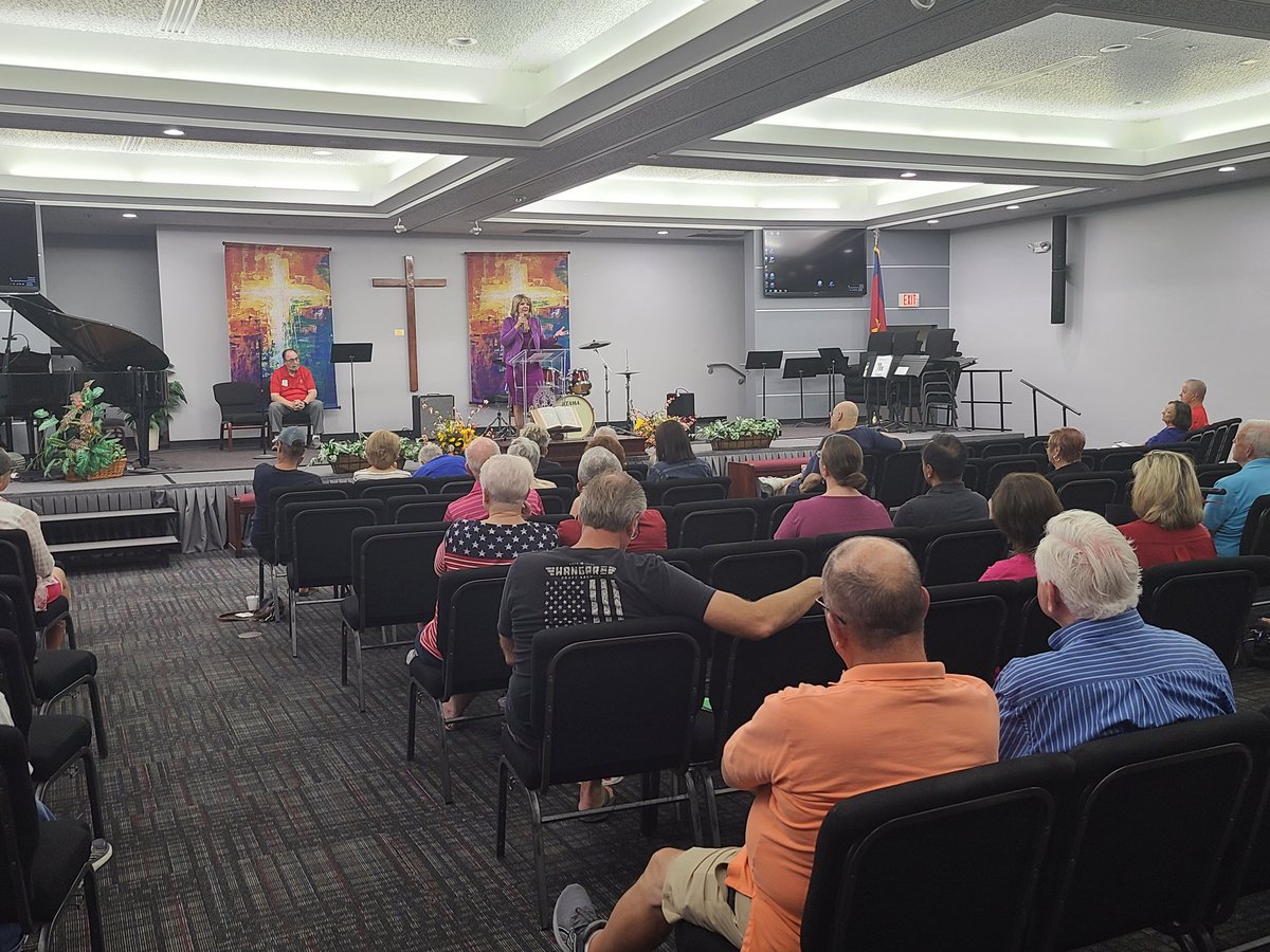 TonySanchezGOP's tweet photo. Another great attendance for an Election Integrity training in LD 29 in the West Valley. In addition to great candidates and awesome grassroots activists Kelli Ward also was here to motivate us! #LeadRight #azgop https://t.co/a27iQaWOqs