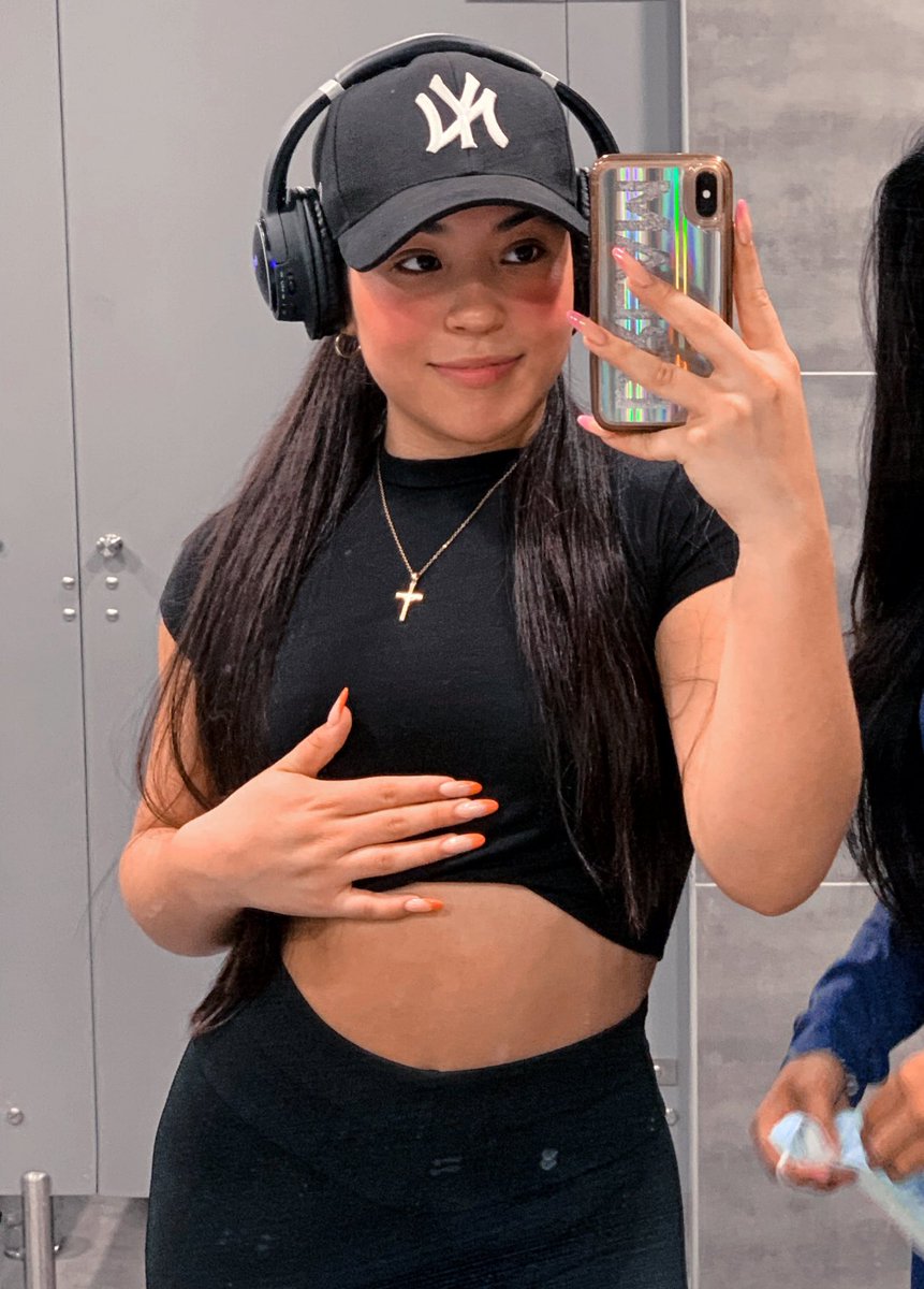 geneesisbruzual's tweet photo. Hoy me sentí linda en el gym https://t.co/WnkLJCapQ3
