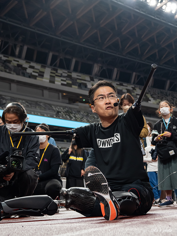 toka_s_photo's tweet photo. 感動冷めやらず一昨日の『乙武義足プロジェクト新国立競技場のトラックで100メートル歩きたい!!』の続き
@h_ototake
#乙武洋匡 #乙武義足プロジェクト #写真 #写真家 #写真好きな人と繋がりたい #東京 #新国立競技場
#om1 #onsystem #ototakeproject #xdiversity
全編はFBでhttps://t.co/khmiZG4EiM https://t.co/g6JjF0RBZ6
