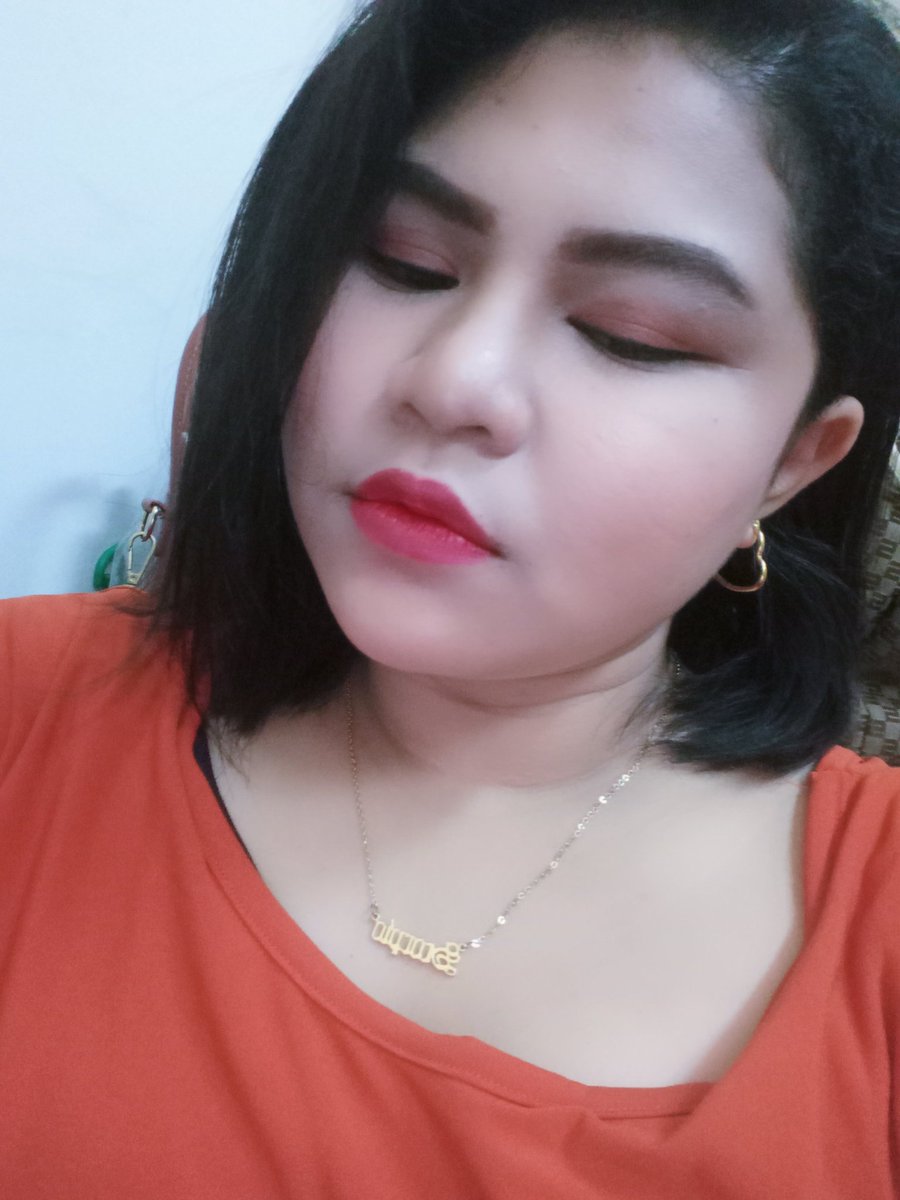 lecargamera's tweet photo. Pa-isa pa 😅
Again API 17th Roses🧡💛
#rocelfieday 
#RORfam😘 https://t.co/2rAW4IYMC1