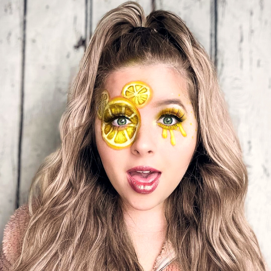 pmtsnorthhaven's tweet photo. Juicy like citrus but sour like a lemon. 🍋  A zesty look by Paul Mitchell The School Temecula Cosmetology Future Professional @ thedreamersbrush (IG). 💛

#cosmetologystudent #makeupartistry #makeupcollection #cosmeticslover https://t.co/oV2Ox2noeb