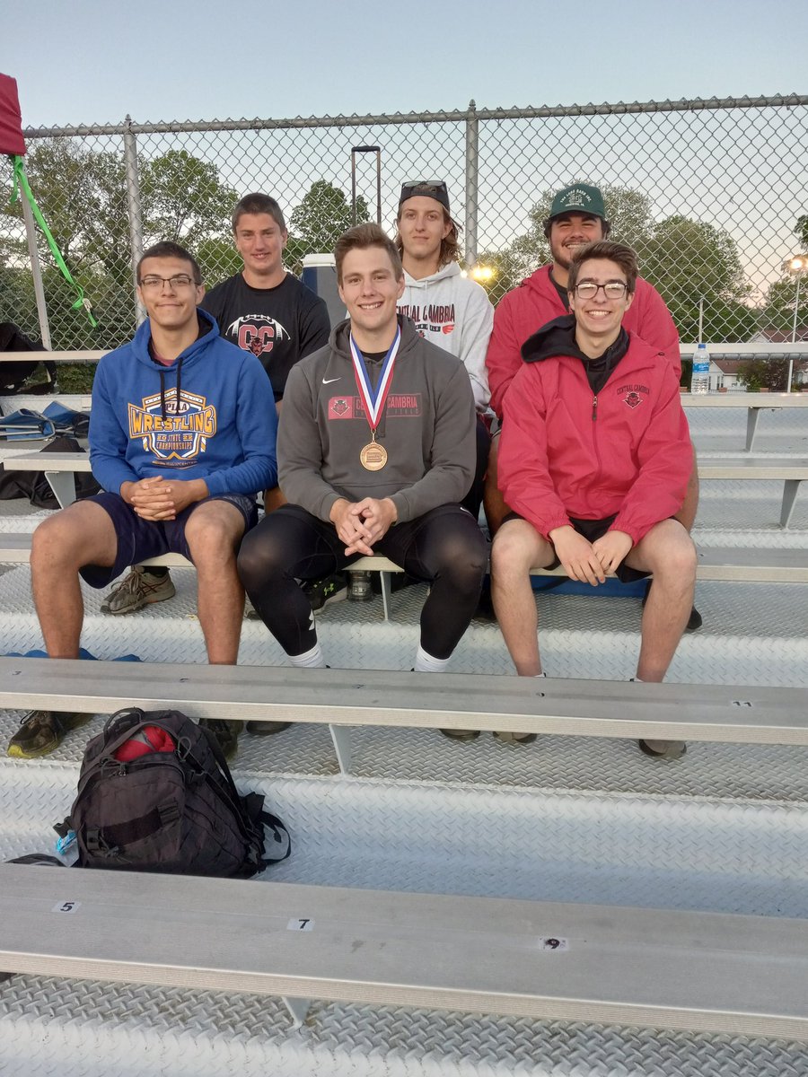 rnikolishen's tweet photo. Central Cambria Boys Throwers..#DistrictQualifiers Great Crew!! https://t.co/dfqW9kHweK