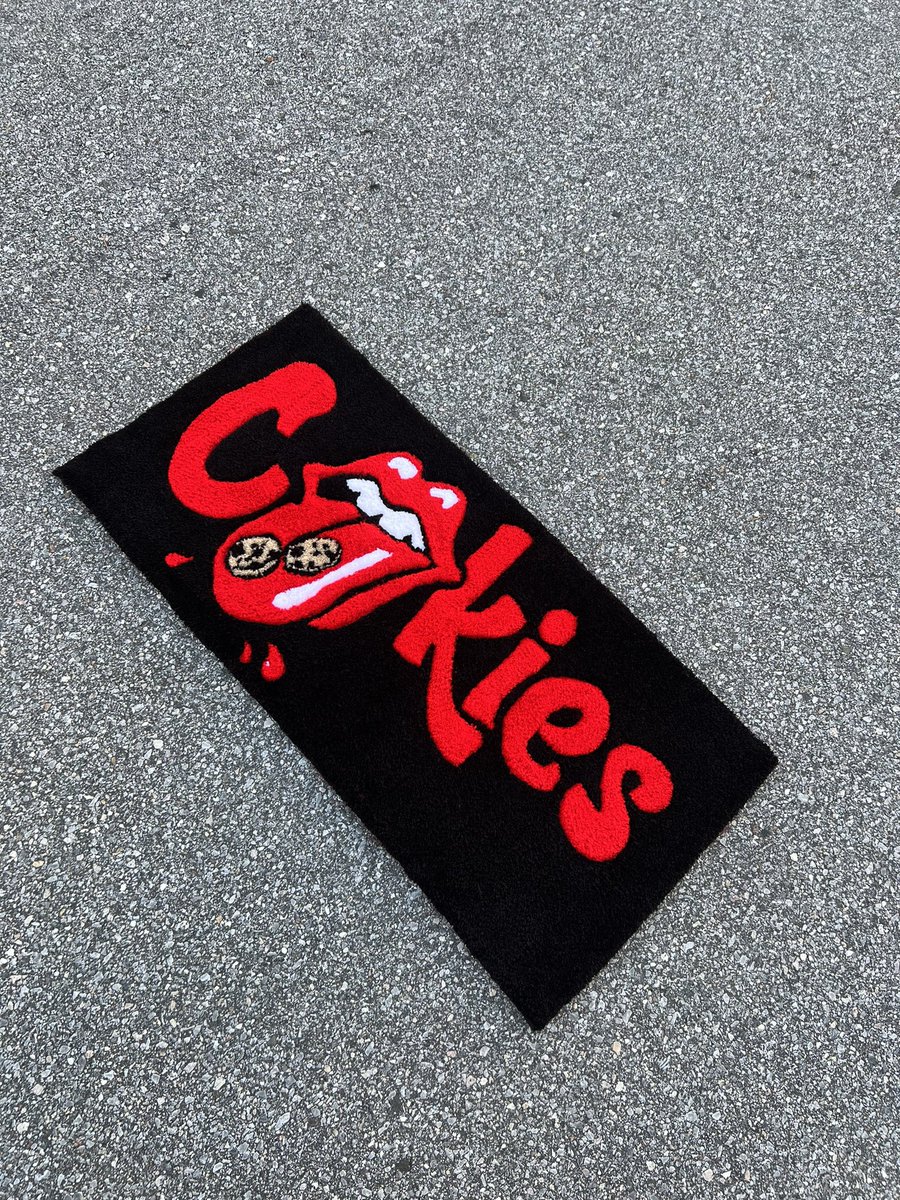 _chazwilliams_'s tweet photo. cookies rug i just made 🤑🍪 https://t.co/eCT7txz77w