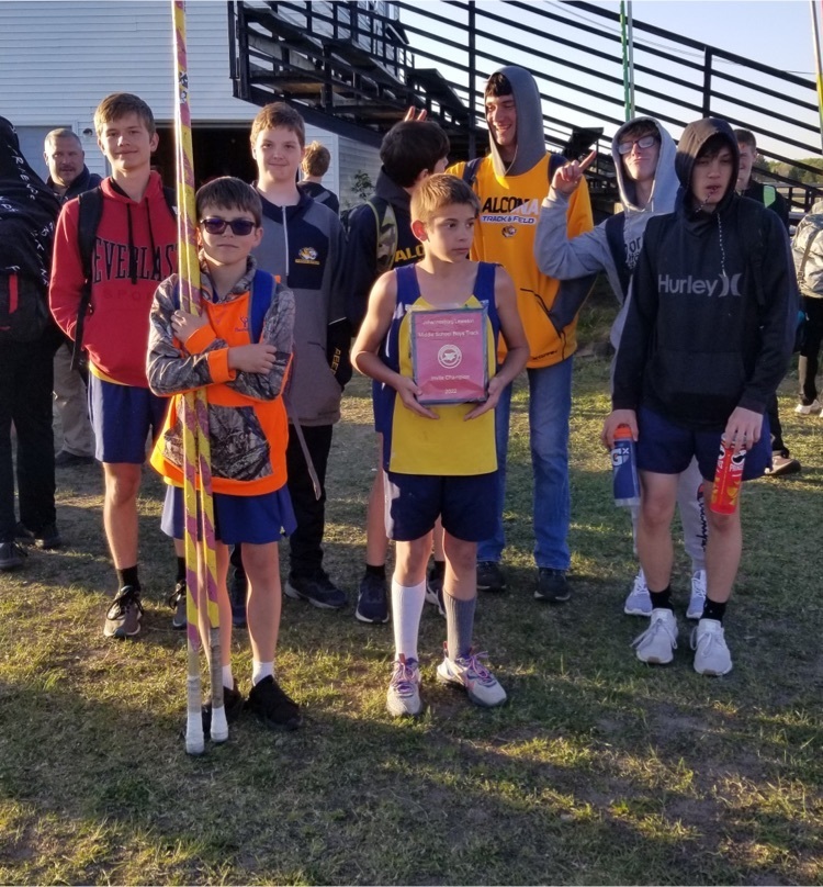 AlconaTigers's tweet photo. Congratulations to the MS Track athletes for a great meet tonight at the Jo-Burg Invite! Extra honors go to the boys team for bringing home some hardware for our school.  They took 1st place honors with only 9 athletes tonight!  Amazing job fellas!!  Go Tigers!! https://t.co/uonKRis9ax