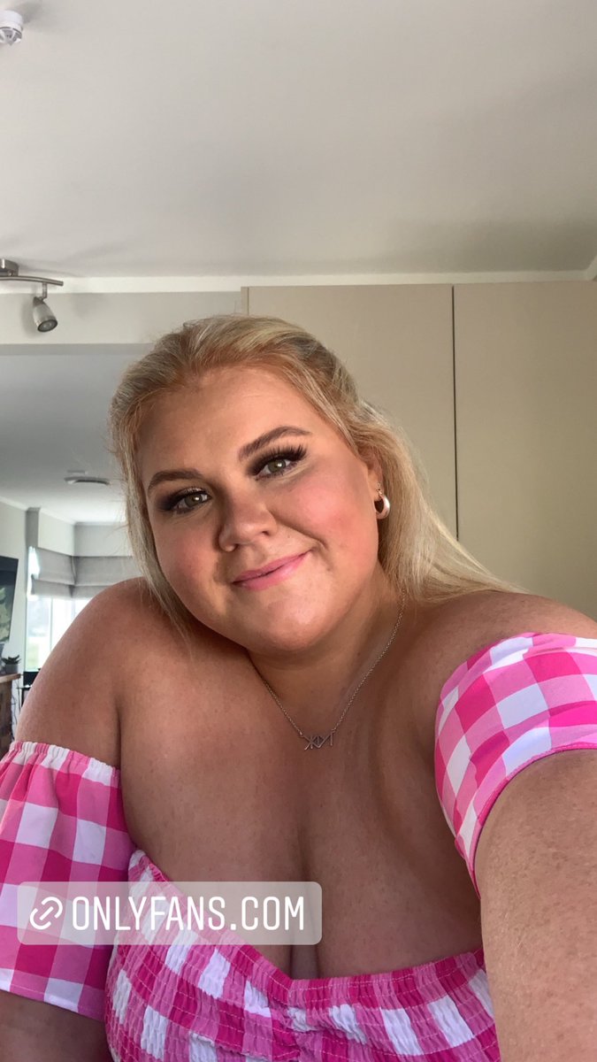 RubyRae222's tweet photo. @OnlyFansHero @onlyfansnewbs https://t.co/kyu0bn3XaH https://t.co/8Cu2WGXhHd