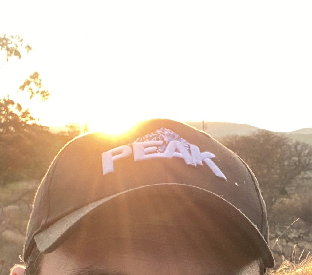 PEAKMEXICO's tweet photo. ¿Cuántos likes para regalar una gorra bien rifada de #PEAK igual a la mía? https://t.co/JLAGBzbNRa