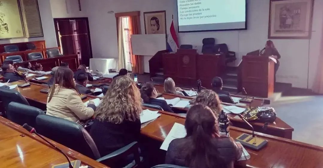 itslhcdparaguay's tweet photo. #Clase_5 del Curso de "Administración del #Talento_Humano". Organizado por #SINAFOCAL y el #ITSL_HCD. Desarrollado en forma semipresencial, durante 6 clases, los días martes, de 13:00 a 15:00 hs., en el Salón Auditorio de Los Comuneros de la #HCD. Instructora: Lic. #Olga_Ovelar. https://t.co/RZunlH2tx3