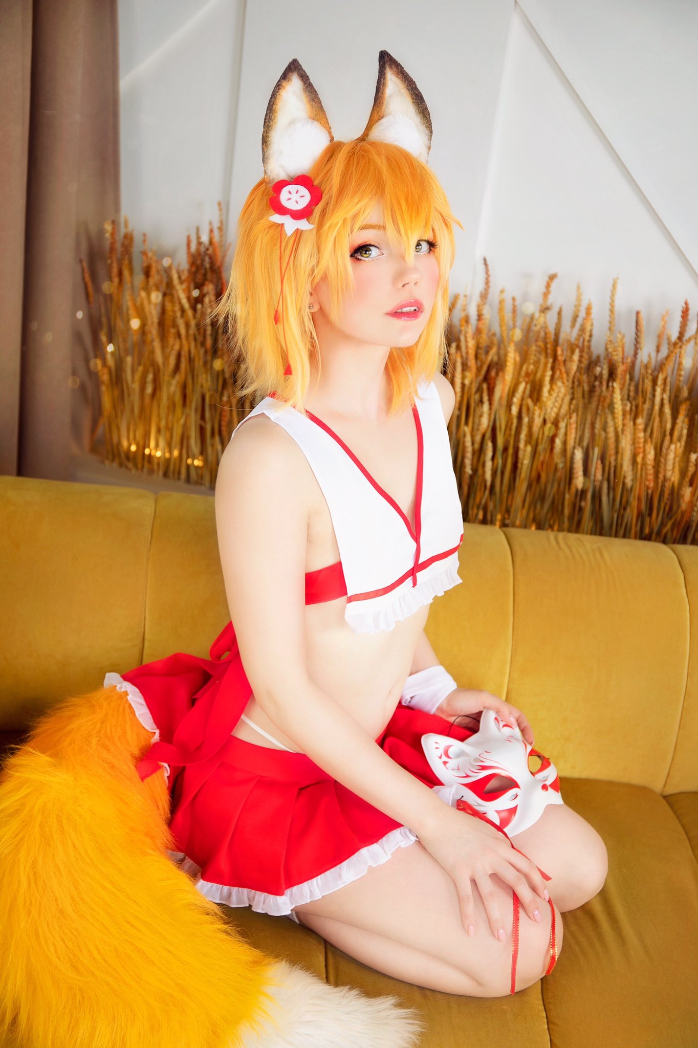 Caticornplay on Twitter: "Do you want to rest on my knees? https://t.co ...