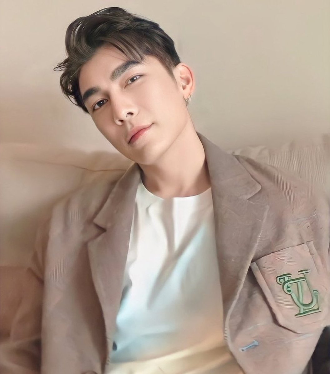 crazy_for_mews's tweet photo. Happy Wednesday Baby...may every moment you feel in your heart the love of everyone who really loves you...the charming way you are!!
Good Mewning @MSuppasit ❤️
#MewSuppasit #OutTime https://t.co/IHbneh2Bx9