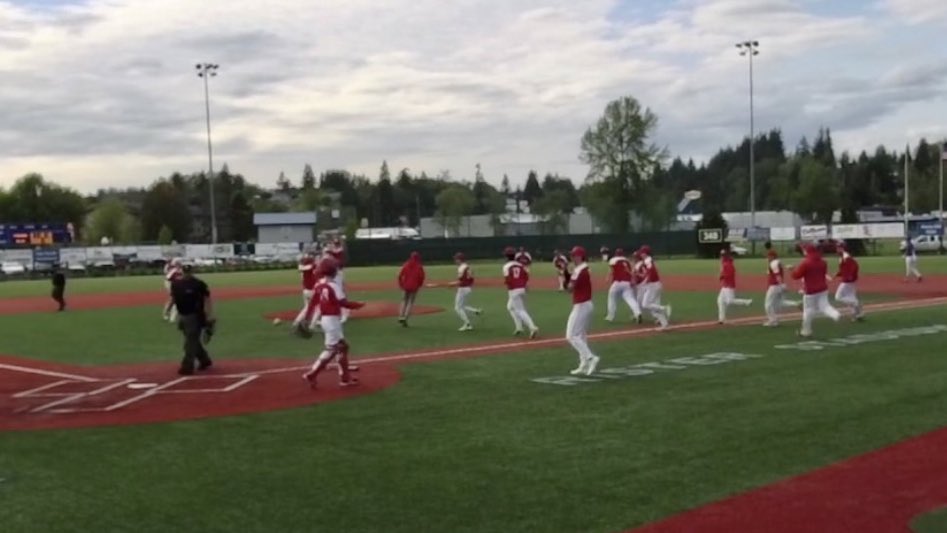go_shsspartans's tweet photo. ⚾️ School History ☑️
First State Win! #LetSparty https://t.co/UHtWSg7jj2