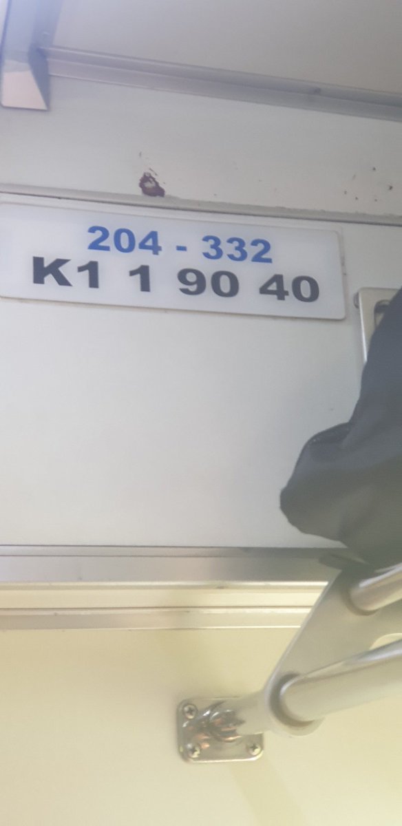 Rodo546474's tweet photo. @CommuterLine menunggu lebih dari 25 menit, infonya gangguan menunggu antrian masuk st citayam, (ada 1000 kereta ya yang antri) @erickthohir https://t.co/pO6SsNL9gJ