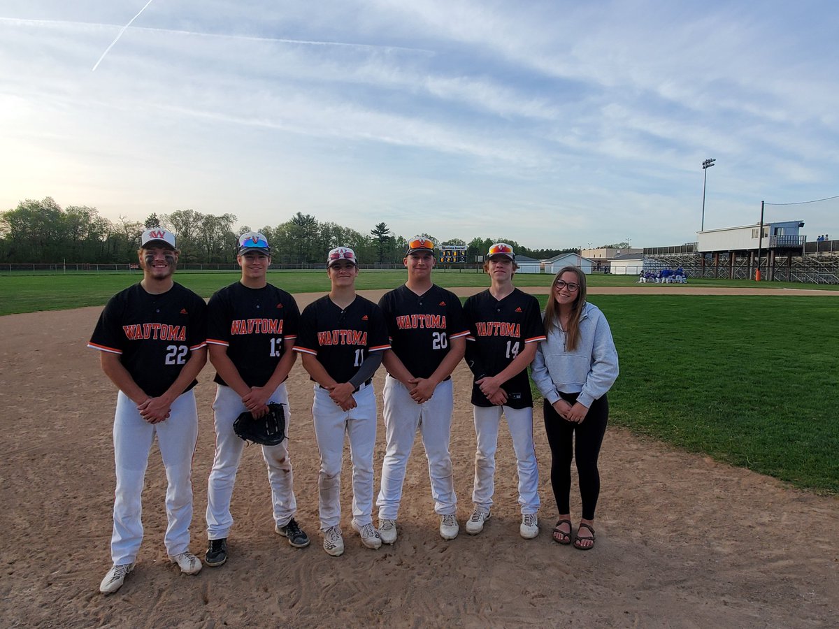 WautomaB's tweet photo. Hornets beat Mauston 8-3 to move to 16-2 overall and 7-2 in the SCC!
SCC Championship game, Thursday vs Dells.

@LoganDunn01-2x3 2 2B, 2RBI, SB, BB, R

@weisser42-1x2 2BB, SB

@thelandonkalata-1x2 RBI

@Hoyt_Keller42-1x3 RBI 2B. 3 2/3IP, 6K’s

@HunterNetzler-W 2IP, 6 K’s https://t.co/zD1t1Z8QLB