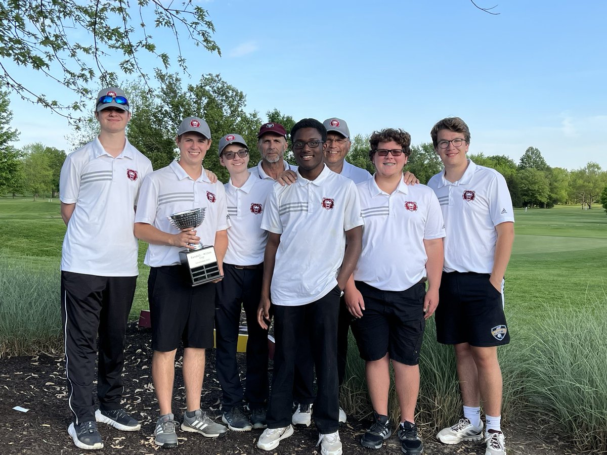 LCBears_BGolf's tweet photo. Congrats to the Boys Golf Team winning the inaugural Randle-Willen Cup! This is a traveling trophy between the golf teams of LC and Warren. The boys won 196 to 250. Thanks to Coach Massey for honoring 2 incredible mentors and individuals. The girls will battle in the fall. https://t.co/pA3HbCHqYJ