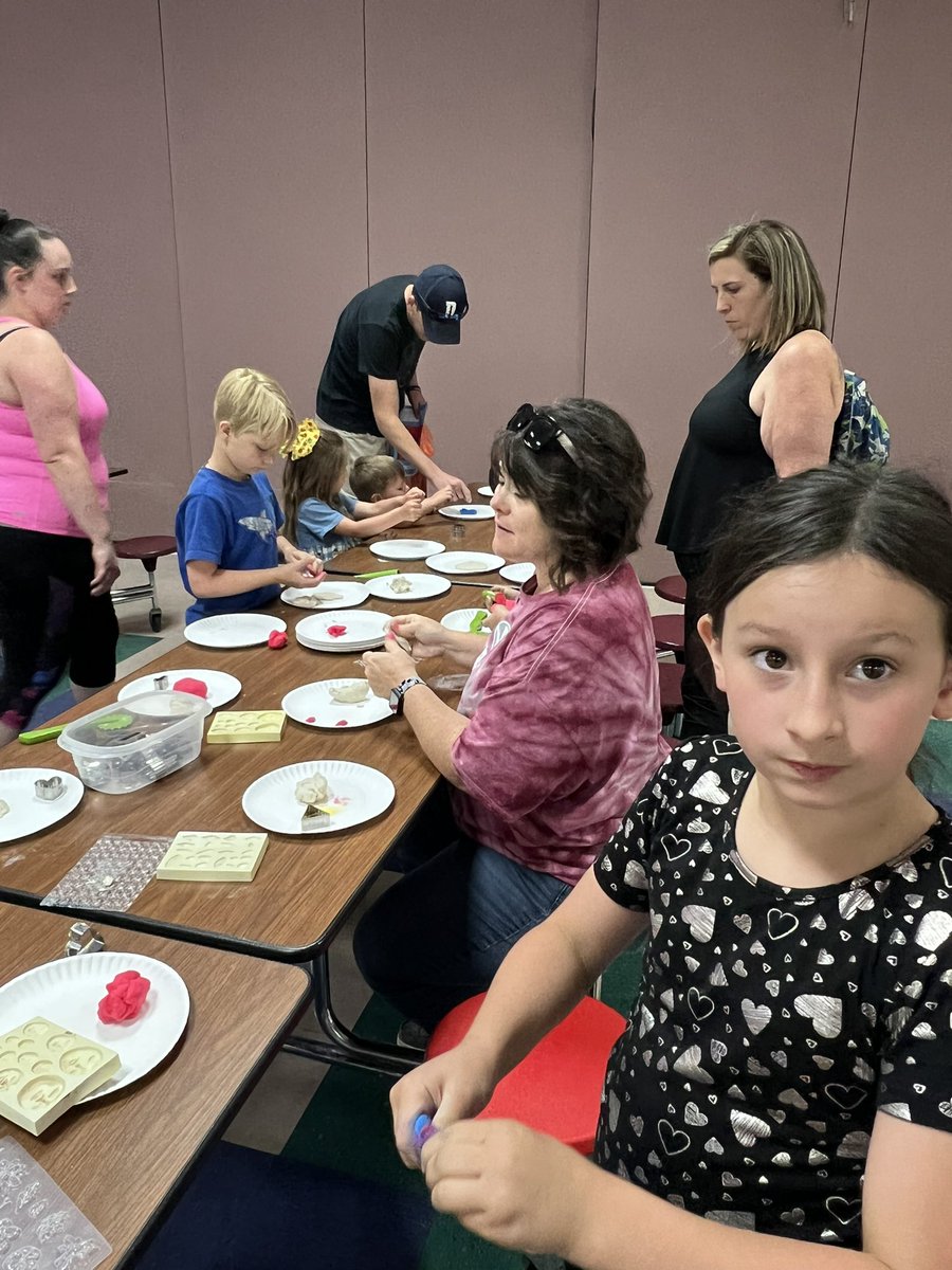 Towers_Tina's tweet photo. ARTOME Art show and STEM night was a huge success! Thank you @jamiepdutton12 for always making this event so much fun @barkleybridge @HartselleSchool @kjared87 @c_zuck @pointerpal https://t.co/NDYUK2PX4a
