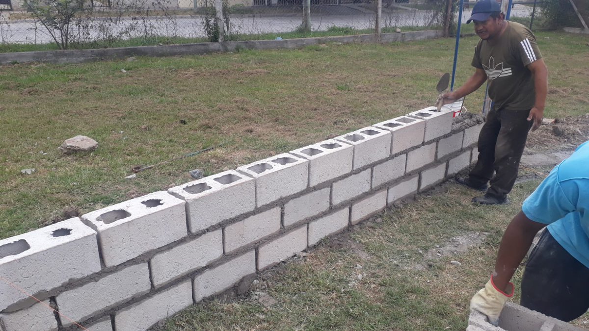 ClubFoxSalta's tweet photo. Avance de obras en la construcción del nuevo backstop para categorias inferiores y softbol ⚾🥎🏟️ https://t.co/JbLTqm2lXd