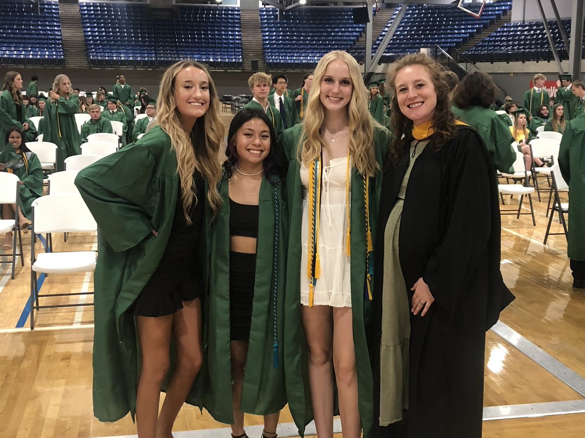 staleyfalconvb's tweet photo. Congratulations to our seniors Kalia Morris, Emily Burlington, and Macy Tauke! We are so proud of you!! #StaleyStrong 💚🏐 https://t.co/0o1oZBjMEL