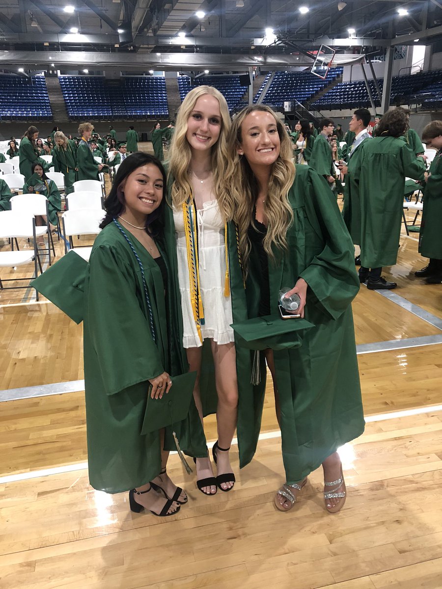 staleyfalconvb's tweet photo. Congratulations to our seniors Kalia Morris, Emily Burlington, and Macy Tauke! We are so proud of you!! #StaleyStrong 💚🏐 https://t.co/0o1oZBjMEL