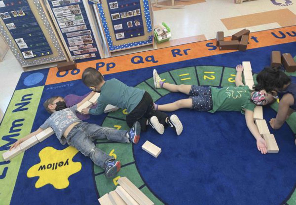 TheRichmondPrek's tweet photo. #3K students @2389RichmondAve are developing #math skills by measuring and comparing their friends in the #blockcenter ππ§±@DrJoyAbrams @DrMarionWilson https://t.co/wiPs1WJ1ba