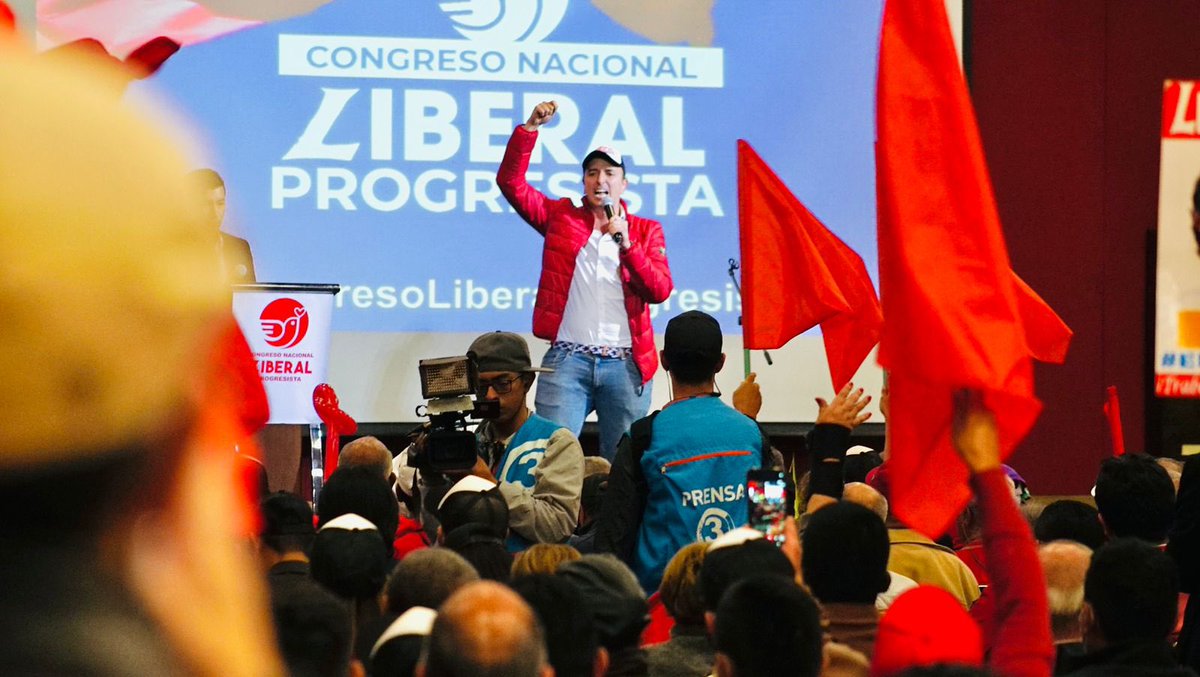 MiguelSamperS's tweet photo. Esta noche el pueblo liberal desafió a Gaviria: si ganamos, con una propuesta social como la de @petrogustavo y @FranciaMarquezM, él debe dejar de una vez por todas el @PartidoLiberal. Estamos en el lado correcto de la historia, en el lado liberal de verdad. https://t.co/6H0VIiee6e