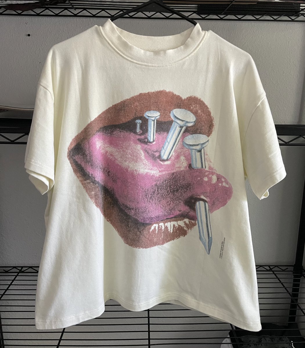 umainferno's tweet image. 1/1 “still taste better days” tee
[sold]