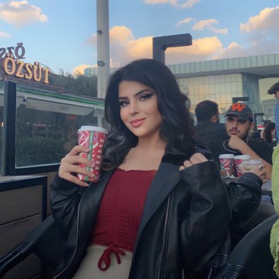 burcuceeet's tweet photo. #YeniProfilResmi https://t.co/iFox8cOp4w
