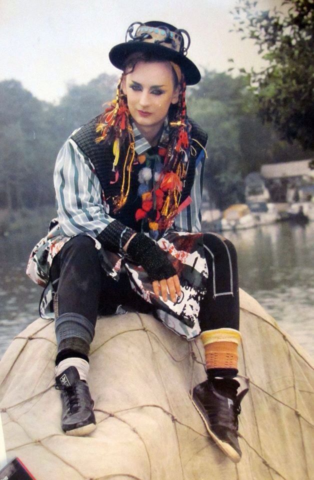 contracultural's tweet photo. jajaj mi tía Boy George https://t.co/qcWIfv83YU