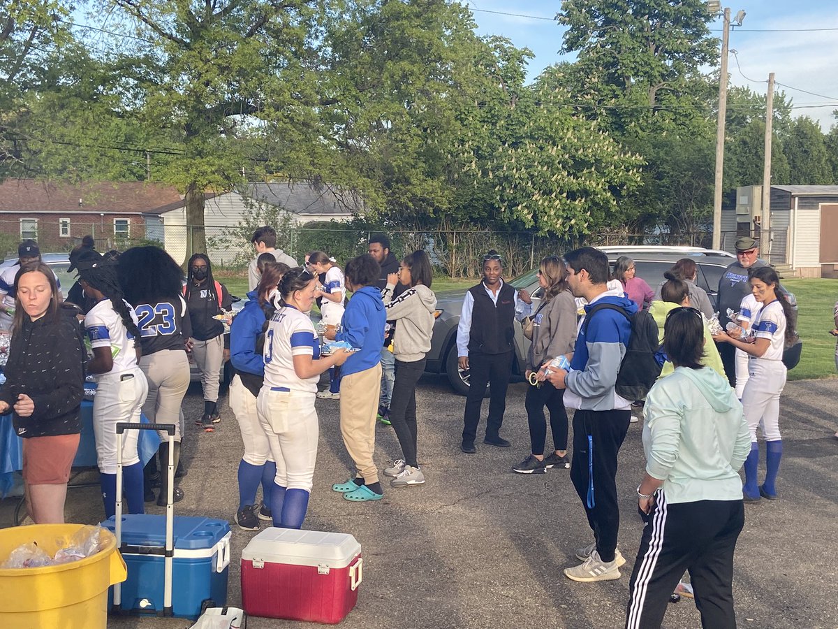 Today we celebrated 6 players from 2 great schools on <a href="/TrinityHS_SB/">Trinity HS Softball</a> Senior Day with <a href="/SaintMartinCLE/">SaintMartinCleveland</a>. After the Trojans win, the girls from both teams enjoyed a cookout with one another <a href="/CVC_Athletics/">Chagrin Valley Conference</a>. Thank you Grace and  Calaiya for your contributions to our great program