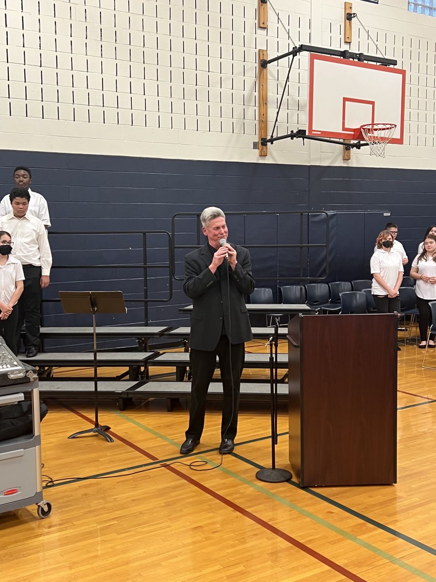 DraudenPanthers's tweet photo. Tim Placher put on his last Choir concert at DPMS after 18 years. In typical fashion a JOB WELL DONE!!!   Thanks for all you have done for your students.  Helping them grow as musicians and people!!! https://t.co/A8pnQBy7Sz