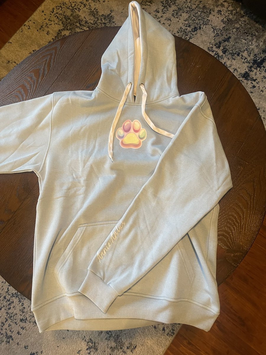 kingantics's tweet image. I GOT MY @Annie_Antics Hoodie!!!