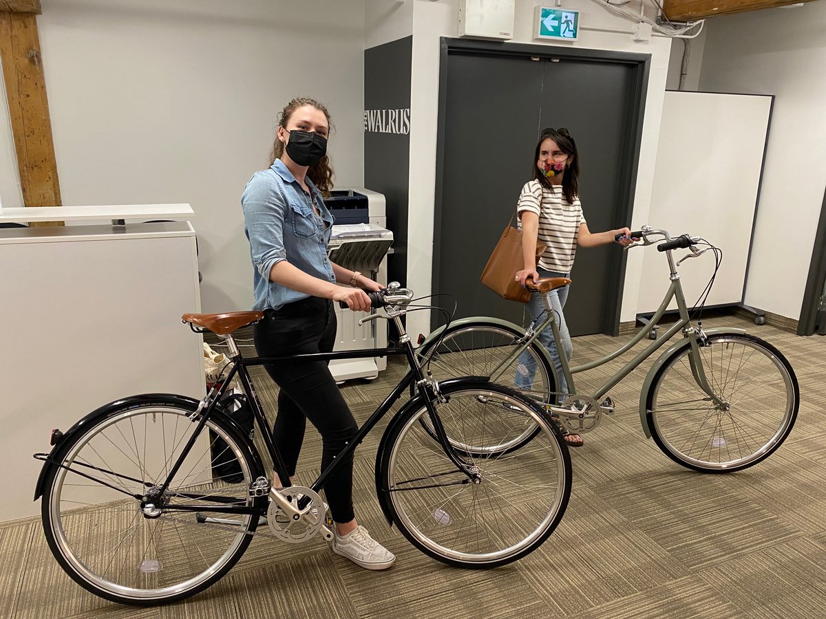 jenniferhollett's tweet photo. A big thank you to @CurbsideCycle for donating these two beautiful bikes to The Walrus online auction. Take a look, and make a bid on these items and more at https://t.co/TJMdVsguIK #CelebratingCuriosity https://t.co/6okbnkZt1j