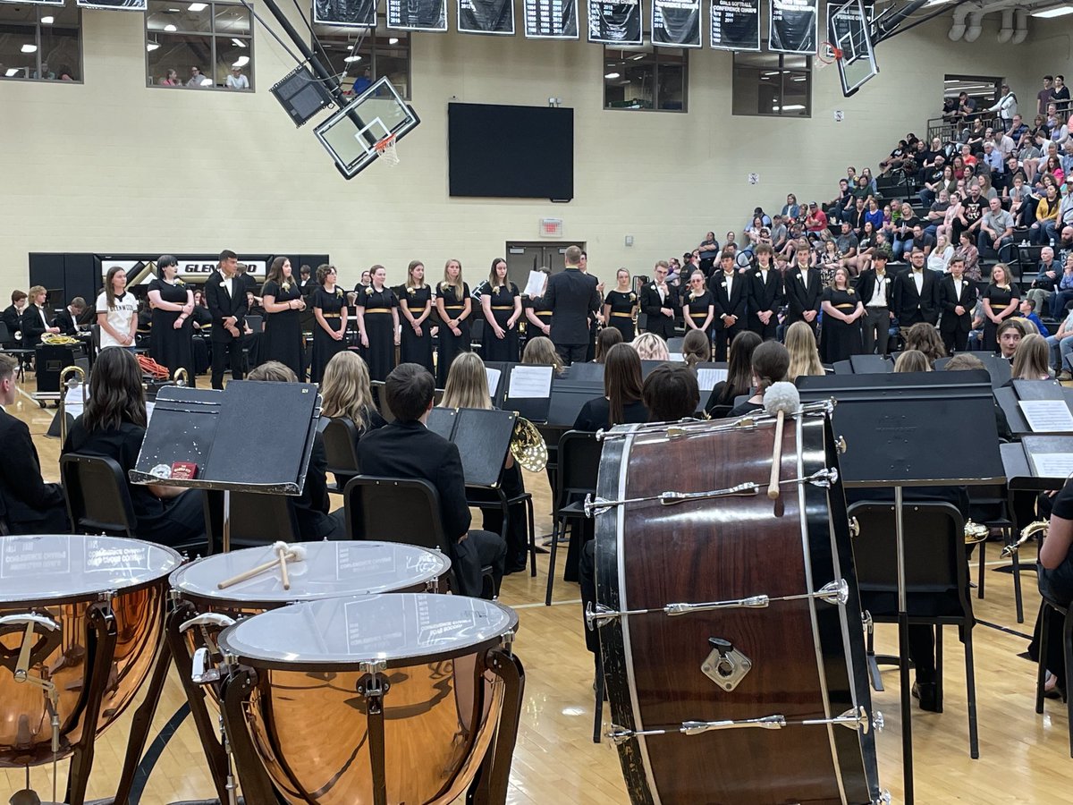 What an outstanding and accomplished group. Thank you senior band members!
