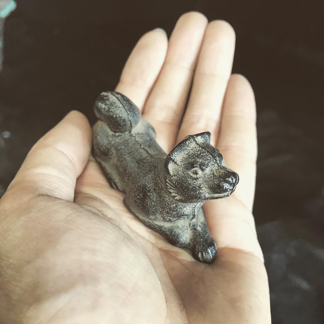 oitomi_global's tweet photo. You can have a dog in the palm of your hand.
#dog #dogs #ornament #ornaments #PaperWeight #paperweights #teapet #teapets #茶具 https://t.co/hu6Glosnno