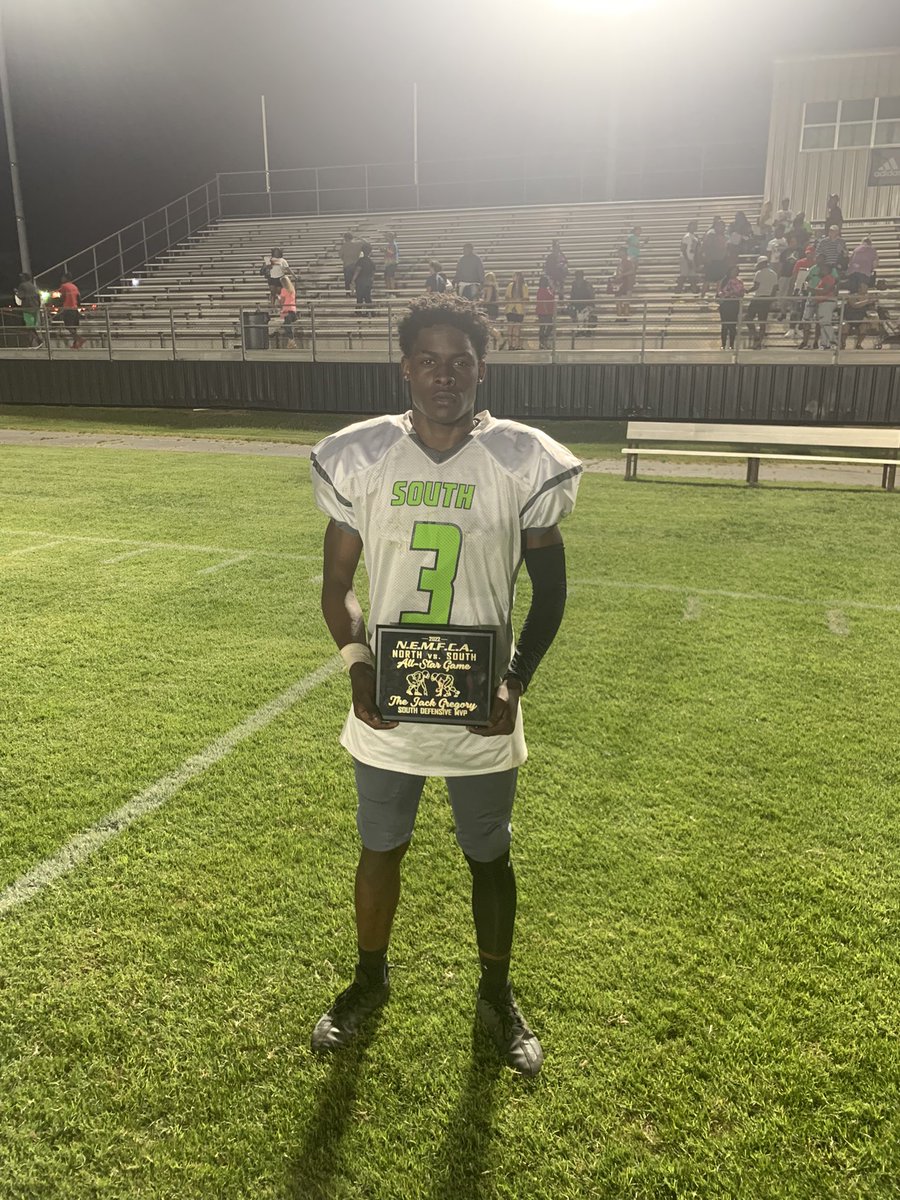 PontotocFTBL's tweet photo. Congratulations to our young men that played in the @NEMFCA2013 All-Star Game tonight @NEMCCTigers stadium. @RealJordanBall wins Defensive MVP for the South squad! #WarriorPride #WarriorAllStars https://t.co/sScYGF6FAb