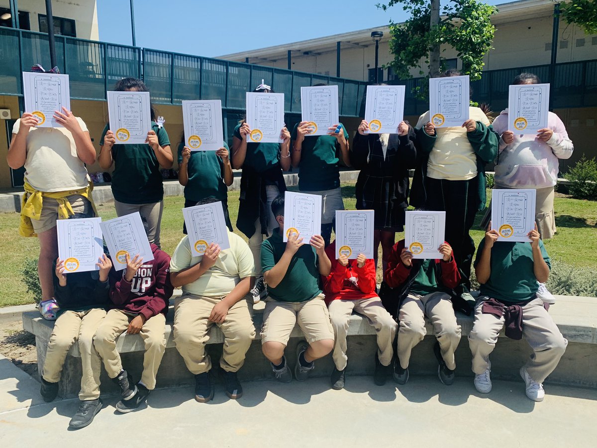 MsGtan3's tweet photo. My students and I are super excited 😊🤩🥳!!! We are officially authors!!! We received our student treasures class book 📚!!! @studentreasures #StudentTreasures #ProudAuthors #3rdGradeAuthors #BestClass #3rdGradeSelfies #FunFactsAboutUs https://t.co/RR9UZUS3wx