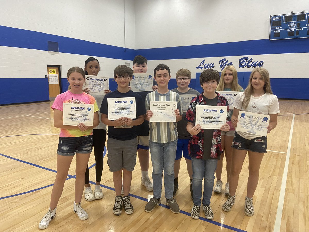 MrsNicholes18's tweet photo. CMS 7th Grade awards were today… so many were recognized for their great efforts. Great job to all today! @CMSBOBCAT @Cambridge_CS https://t.co/v3NsDcatbp