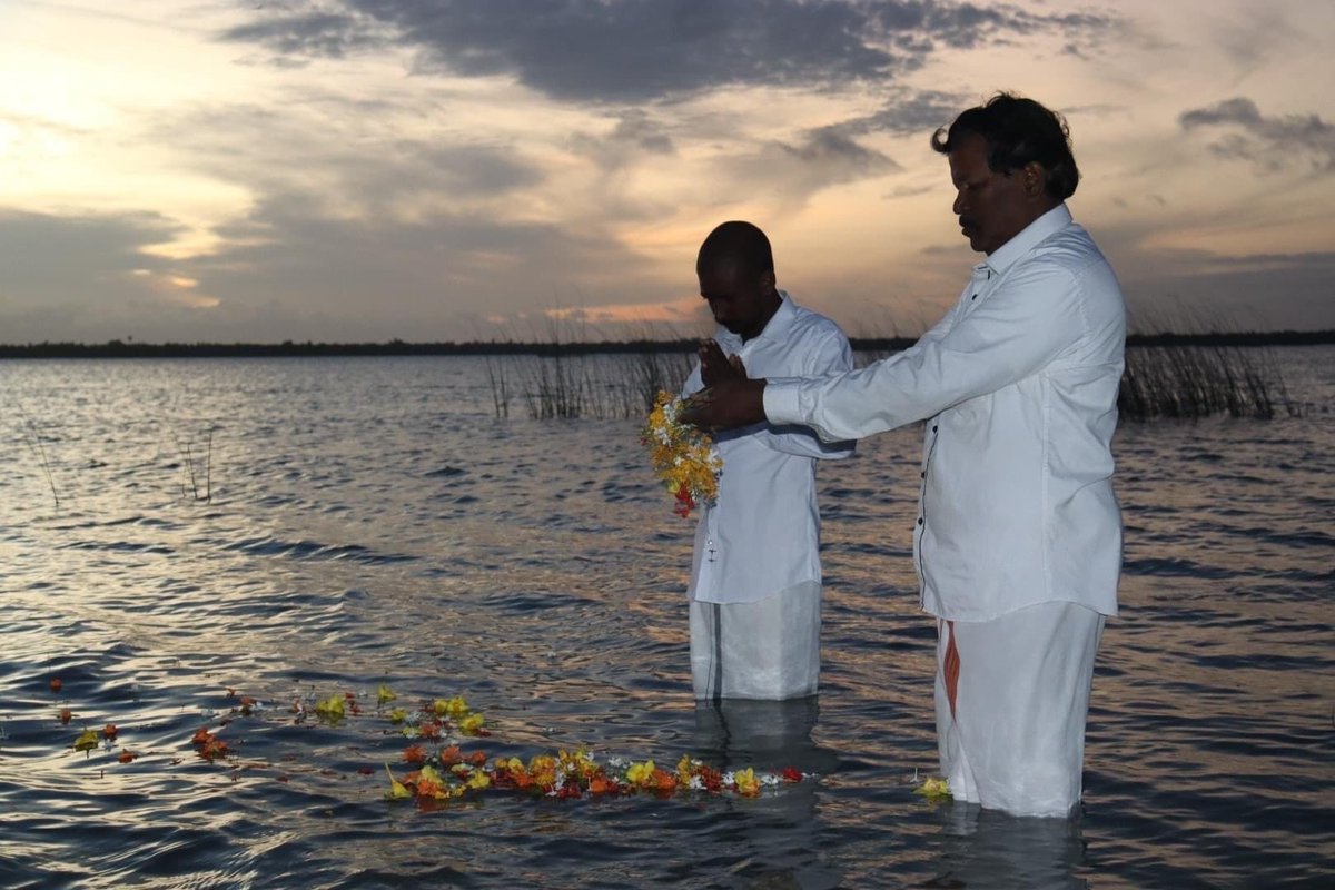 TamilGuardian's tweet photo. LIVE - Tamil Genocide Day commemorated in North-East

May 18 marks Tamil Genocide Day, remembering the tens of thousands who were massacred by the Sri Lankan state, 13 years ago.

Follow events from across the Tamil homeland live here ⬇️

https://t.co/sIl28Qrlvx

#tamilgenocide https://t.co/2gRbooKVFR